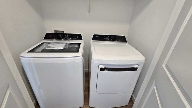 Building Photo - 6821 Lake Mist Ln