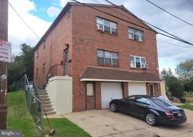 Building Photo - 1441 Vista St