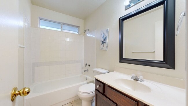 Building Photo - BRAND NEW STAINLESS STEEL APPLIANCES, ALL TILE HOME $1,295