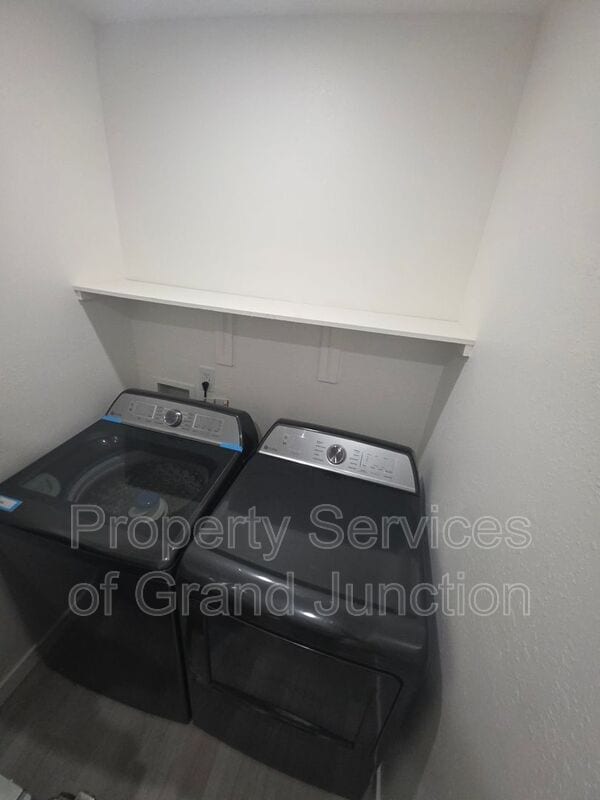 Building Photo - 3238-D 1/4 D 1/4 Rd