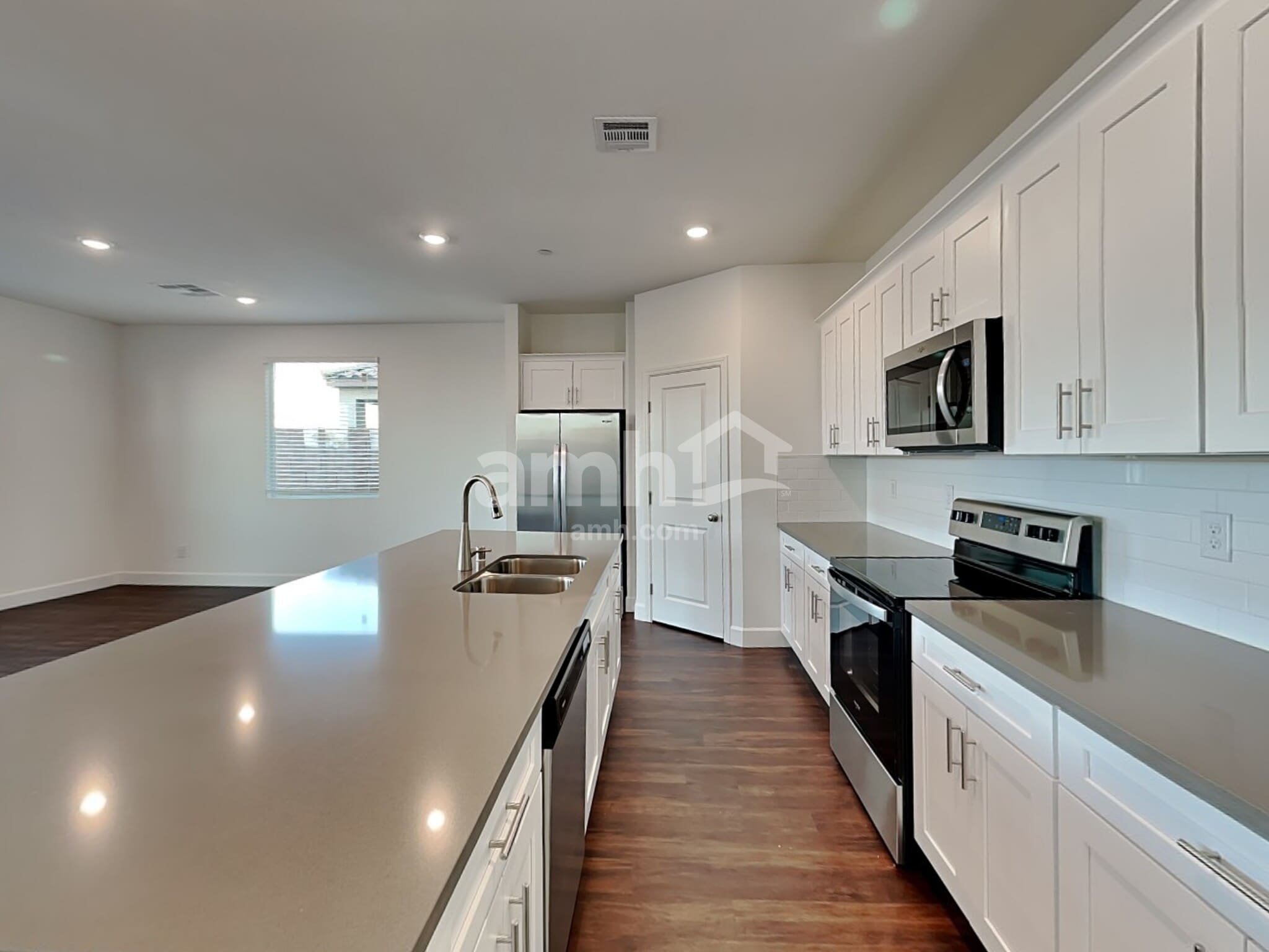 Building Photo - 296 Yasmin Daylily Pl