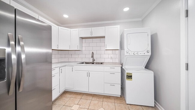 Building Photo - 2126 Evans Ave NW