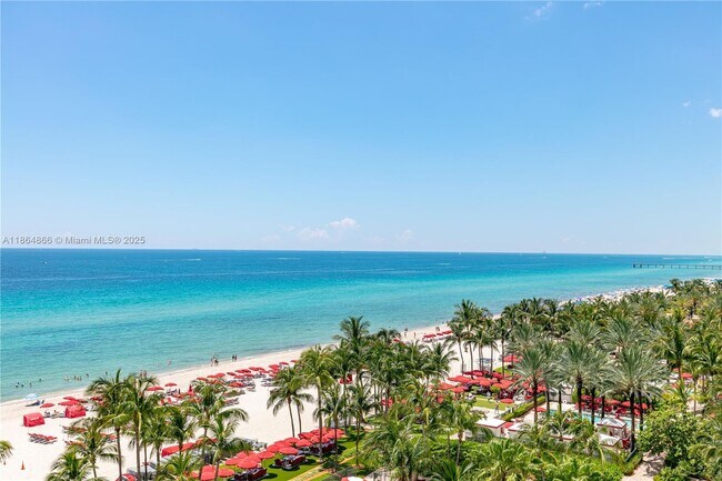 Building Photo - 17901 Collins Ave