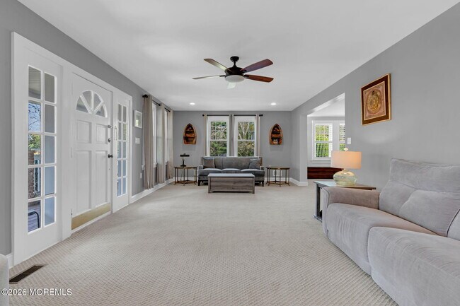 Building Photo - 115 Grassmere Avenue