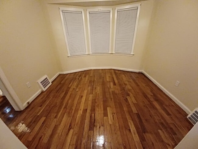 Building Photo - 11651 Hubbell St