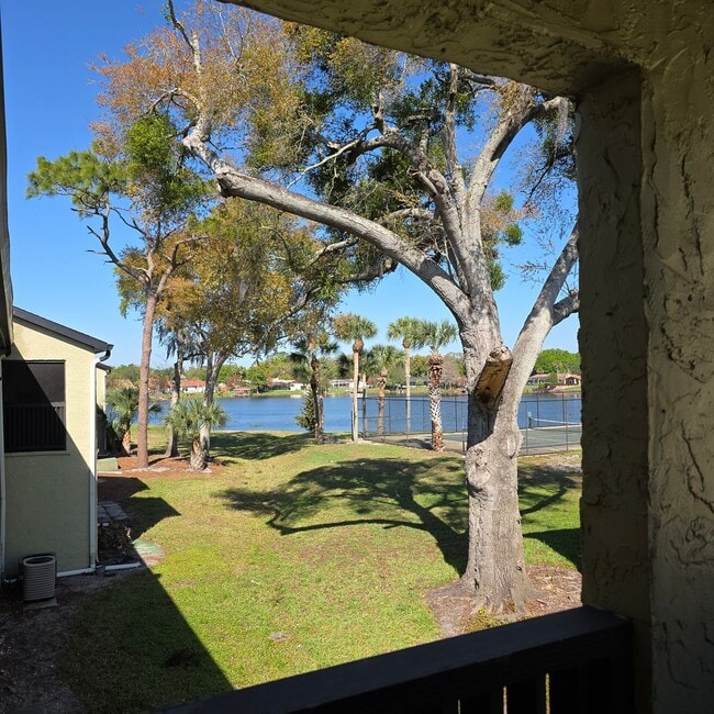 Building Photo - 922 N Lake Destiny Rd