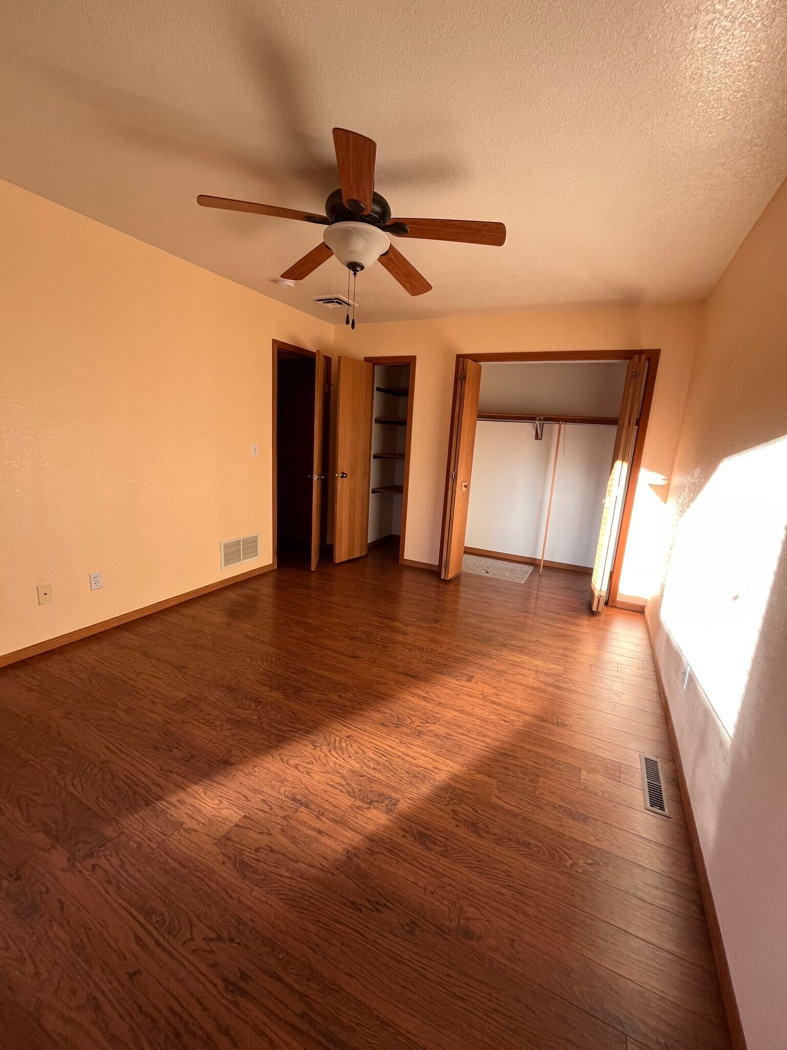 Primary bedroom with two closets, full and linen - 507 Chipeta Trl