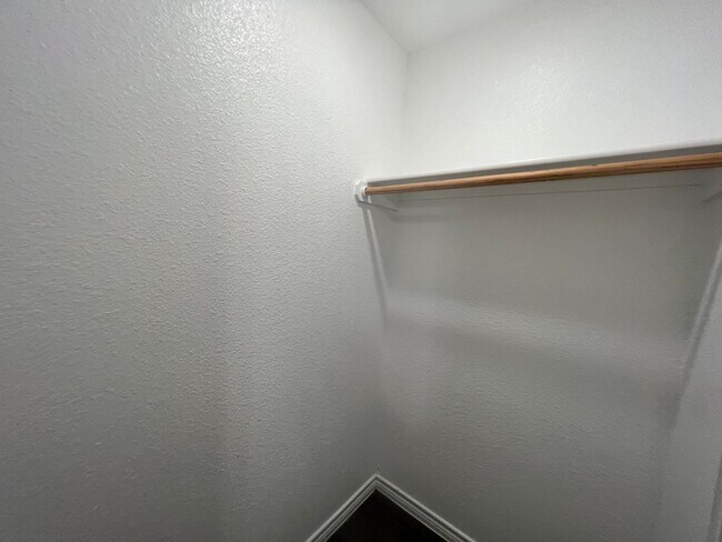 Building Photo - Cute 3 Bed Duplex in Temple!