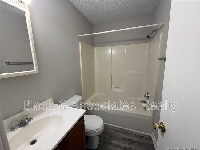 Building Photo - 713 North St