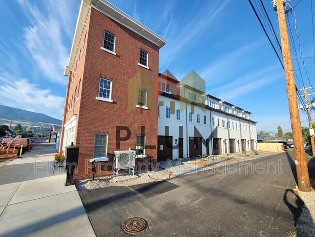 Building Photo - 2023 S Higgins Ave