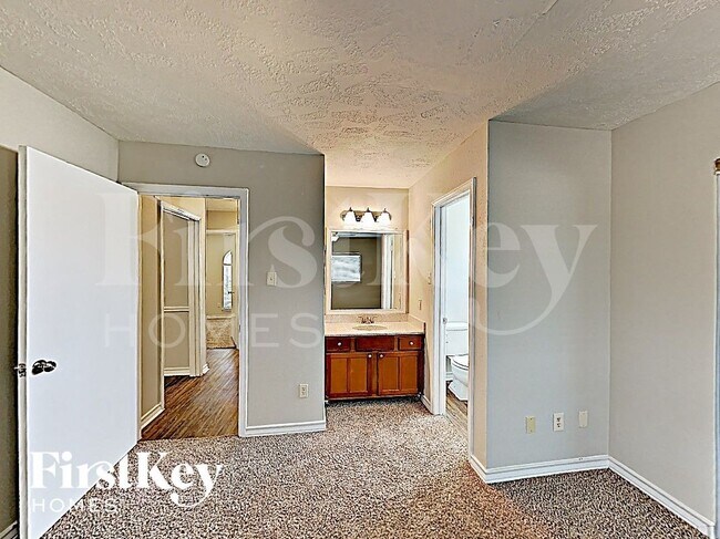 Building Photo - 20327 Bridgedale Ln