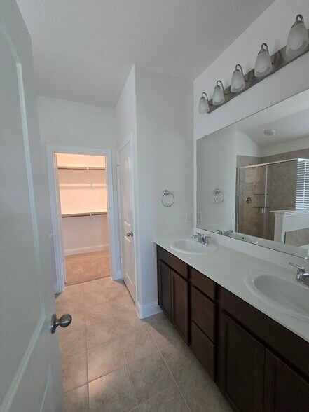 Building Photo - 849 Birdie Dr