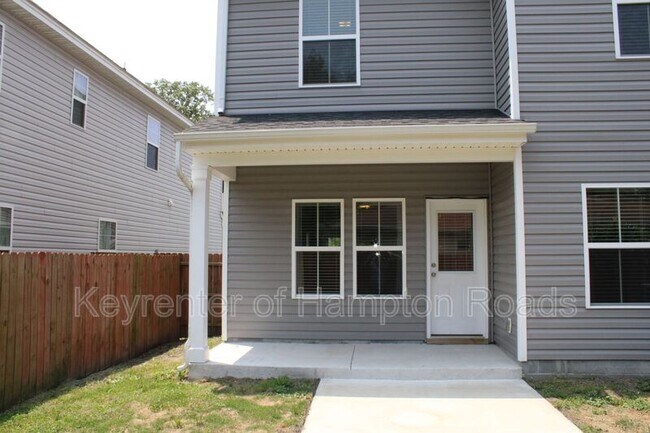 Building Photo - 2104 English Ave