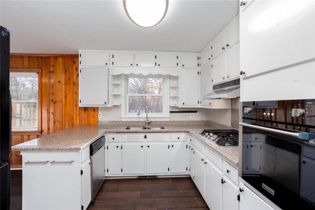 Building Photo - 2663 Hicks Rd