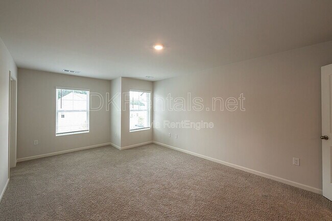 Building Photo - 3031 Greyton Dr