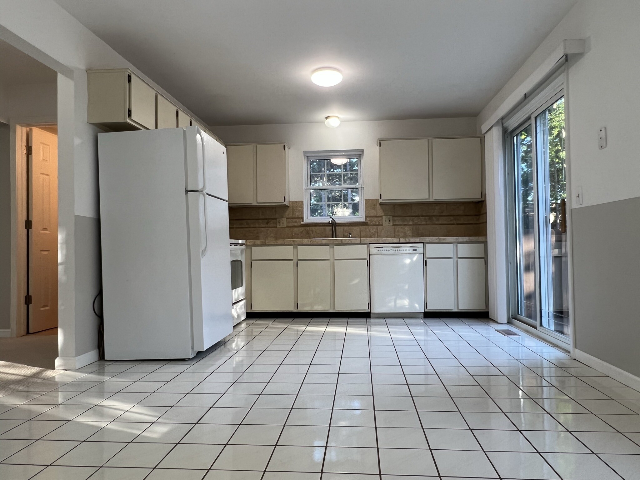 Building Photo - 3306 Alpine Dr