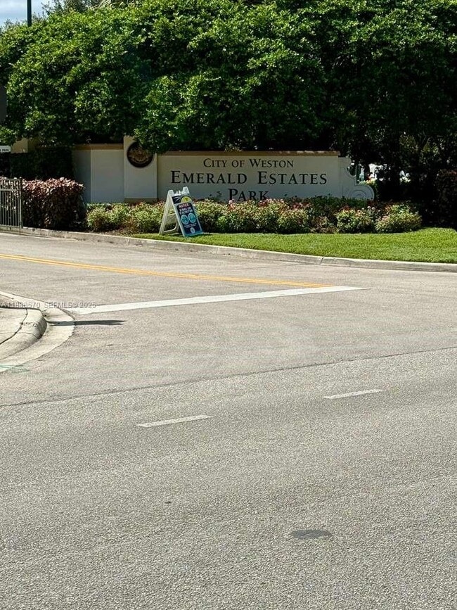 Building Photo - 16111 Emerald Cove Rd