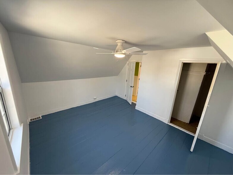 Building Photo - 439 Essex St