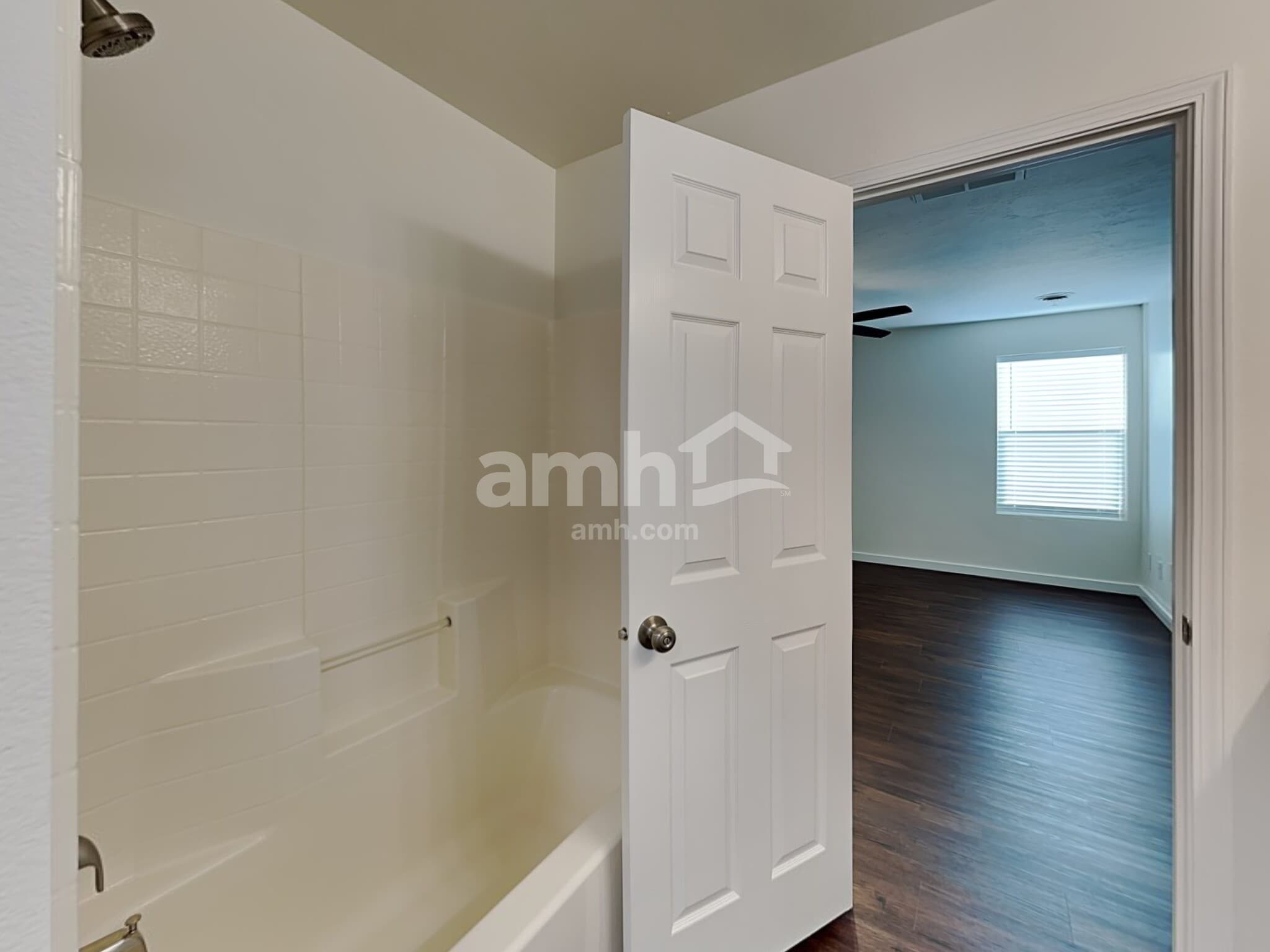 Building Photo - 96 W White Sands Dr