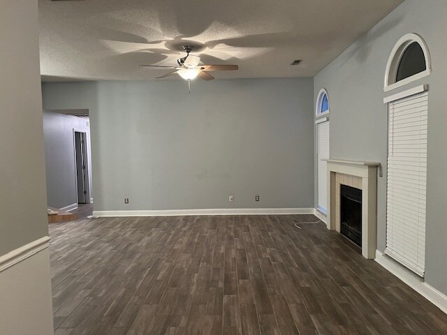 3 Bedroom 2 Bath House for Rent in Quail Hollow in Mt Pleasant. Lots of Upgrades. 3 Miles to IOP - 2084 Presidio Dr