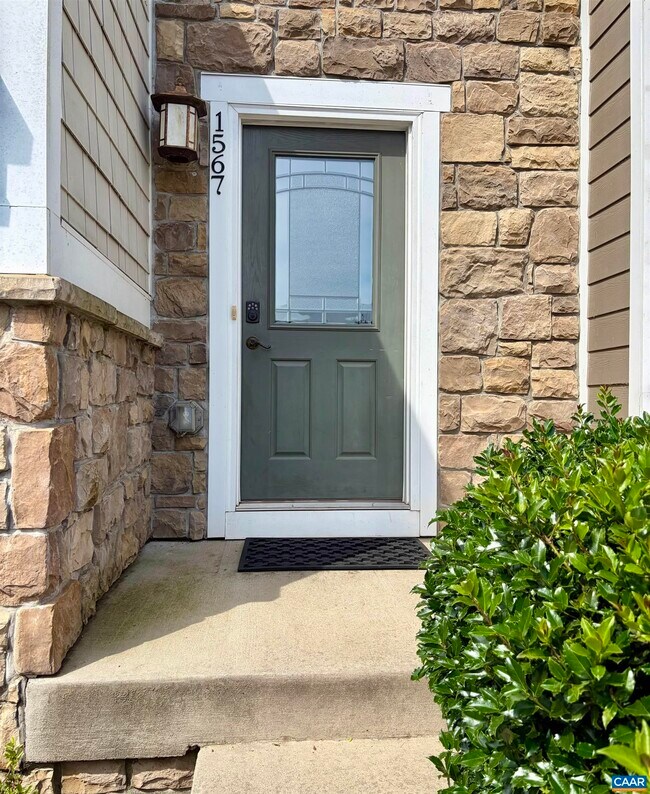 Building Photo - 1567 Sawgrass Ct