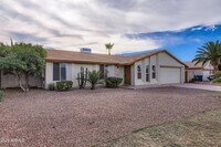 Building Photo - 1619 W El Alba Way