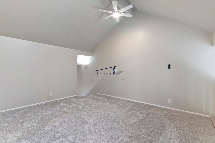 Building Photo - 26 White Barn Dr