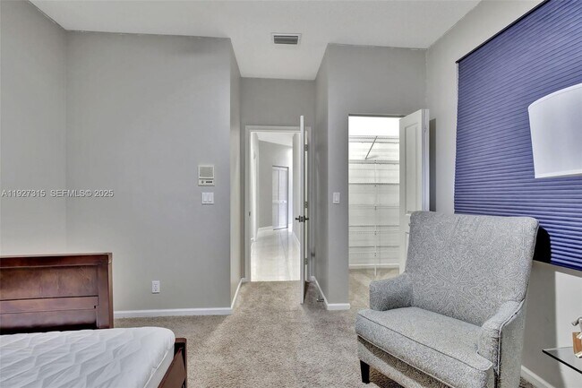 Building Photo - 2922 Medinah