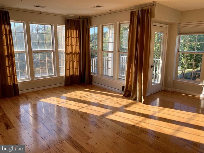 Building Photo - 6149 Stonehenge Pl