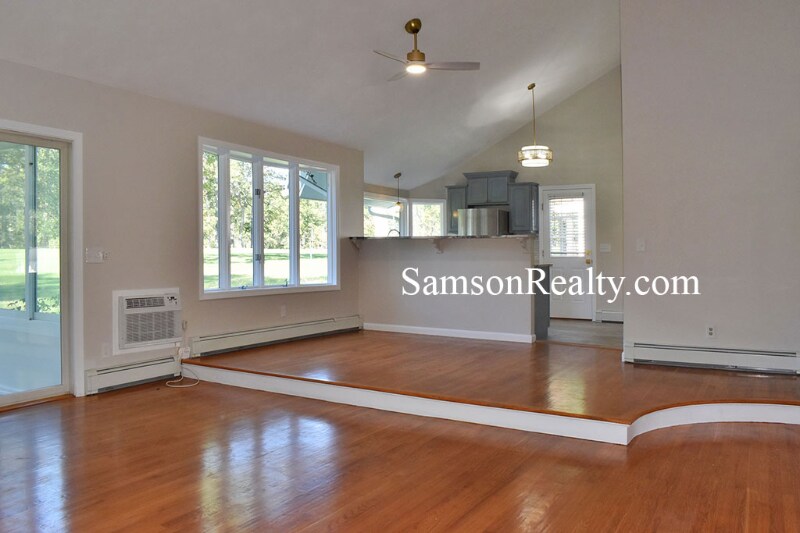 Building Photo - 27 Marlaine Dr