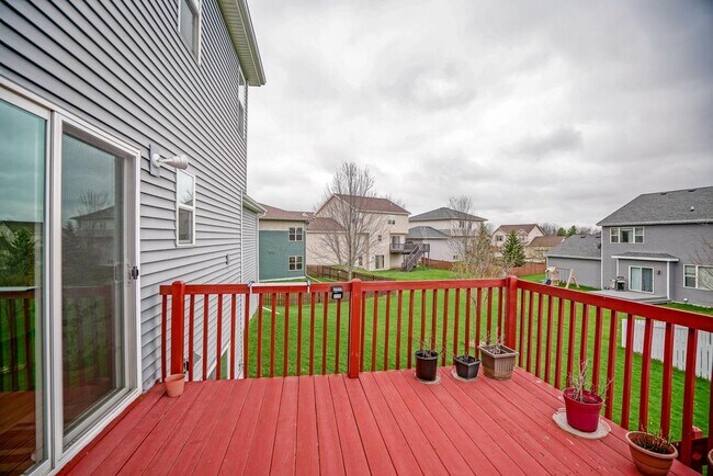 Building Photo - 818 Redan Dr