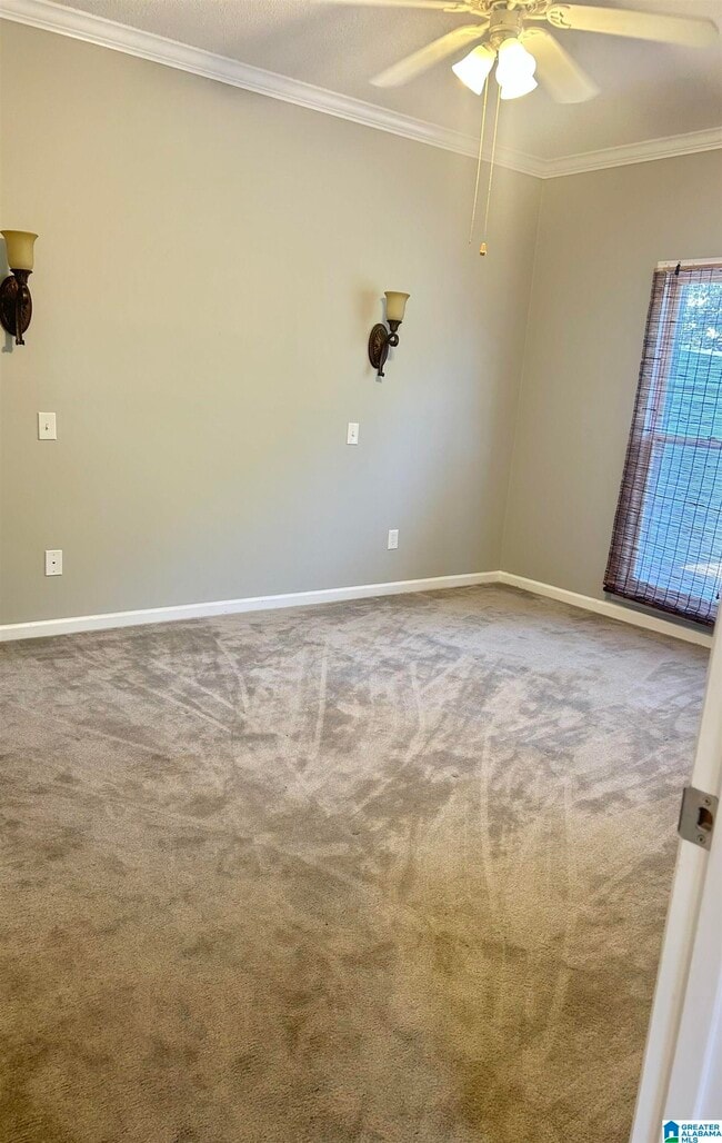 Building Photo - 2212 Ascot Ln