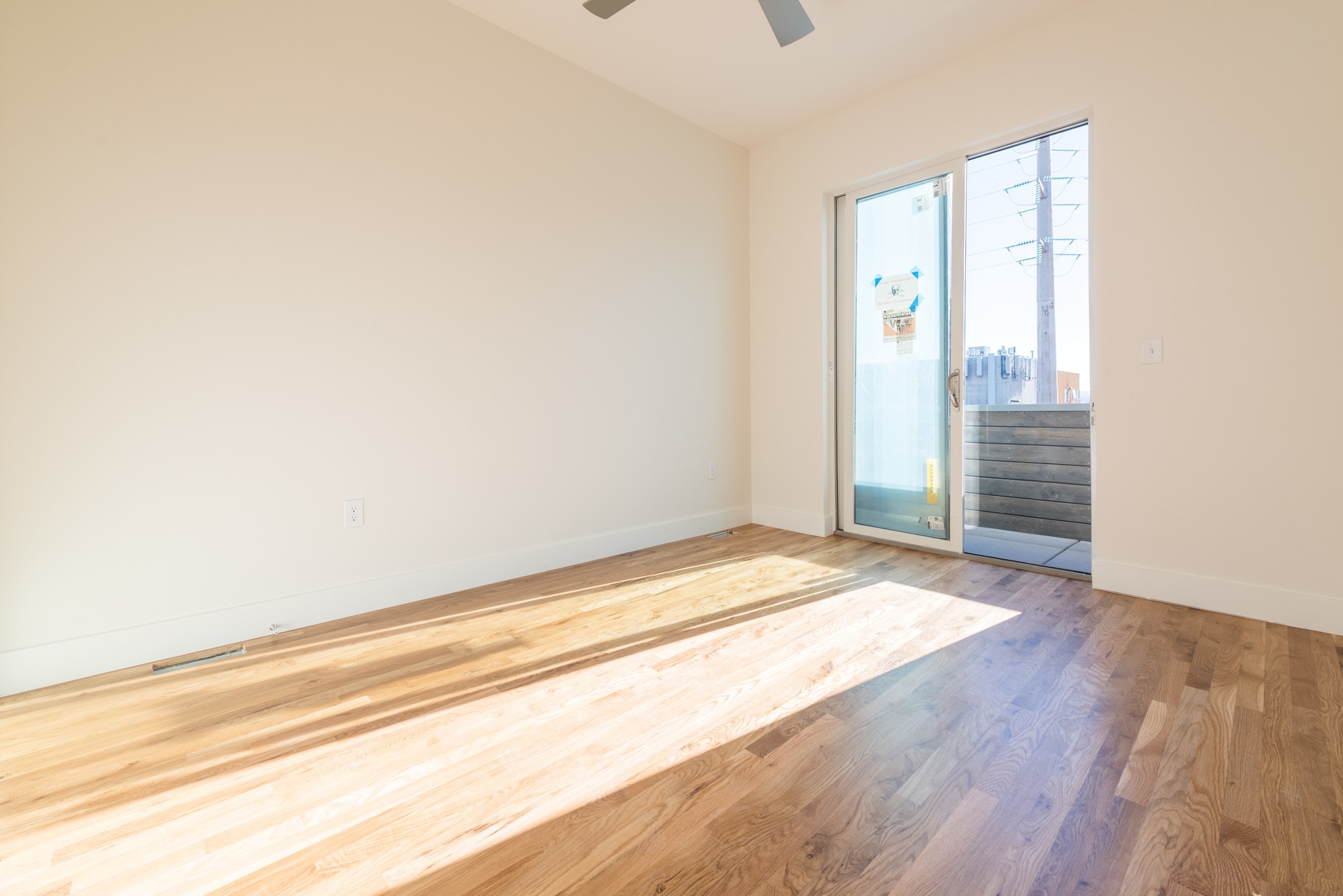 Master bedroom with balcony w/ Flatiron views - 2530 28th St