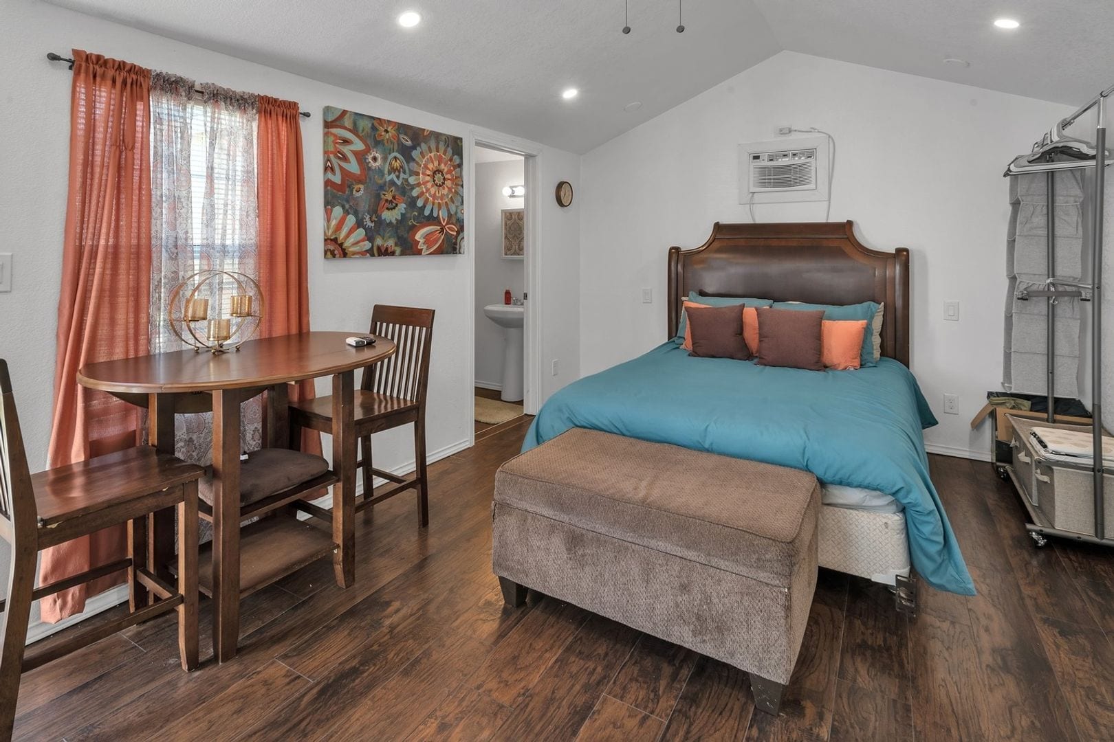 Building Photo - 162 Mc Dougal Ave