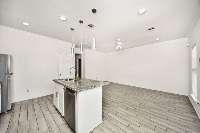 Building Photo - 7980 Ethel St