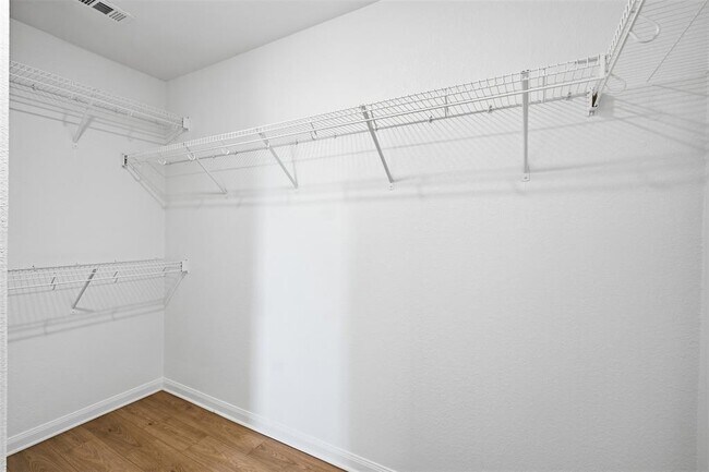 Building Photo - 1013 Woodward Ct