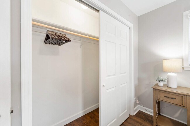 Building Photo - 5641 W 64th St