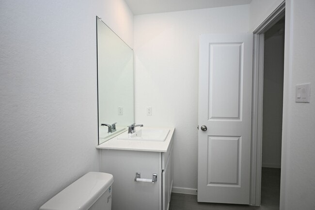 Building Photo - 15023 Azzurro Stone