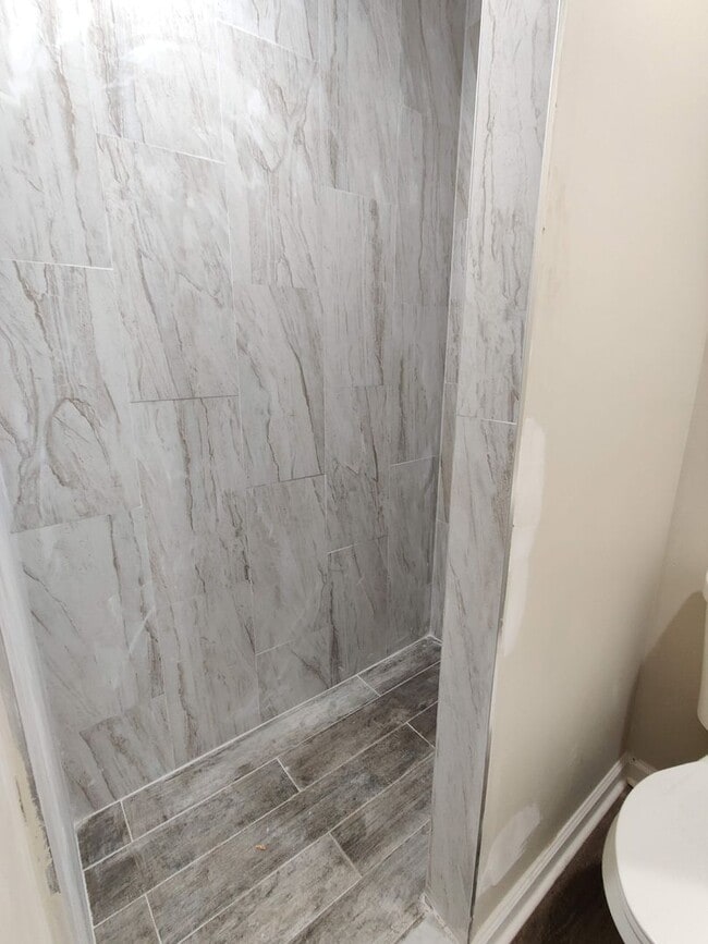 Building Photo - 5535 Crowson St