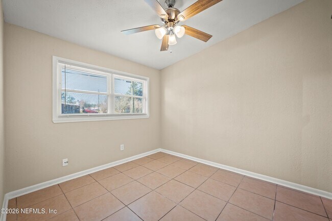 Building Photo - 909 Westgate Dr