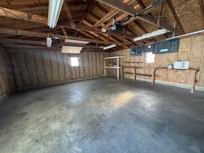 Building Photo - 2144 N Webster St