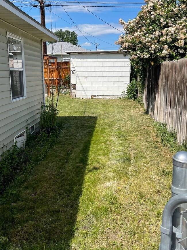 Building Photo - Cute and Cozy Two Bedroom Home in Richland