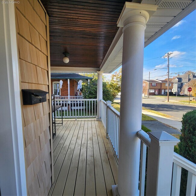 Building Photo - 24 Prairie Ave