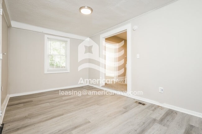 Building Photo - 1221 Azalea Ct