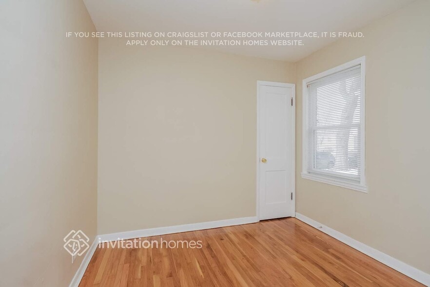 Building Photo - 6209 S Meade Ave