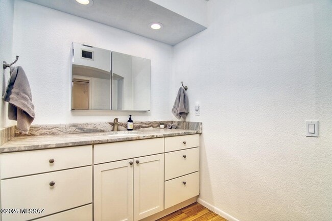 Building Photo - 14582 N Alamo Canyon Dr