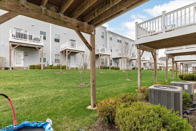 Building Photo - 309 Saratoga Ct