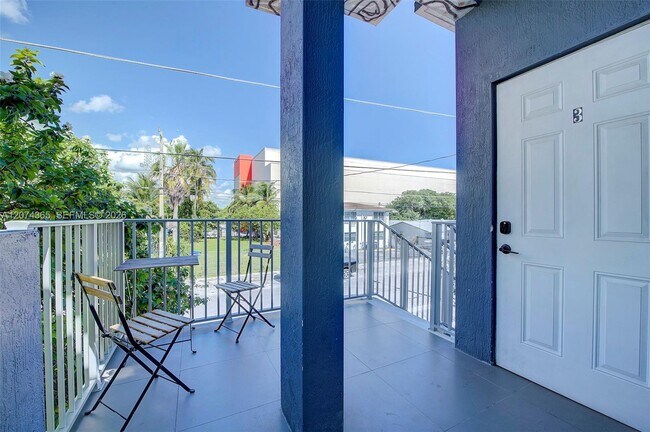Building Photo - 346 NW 35th St