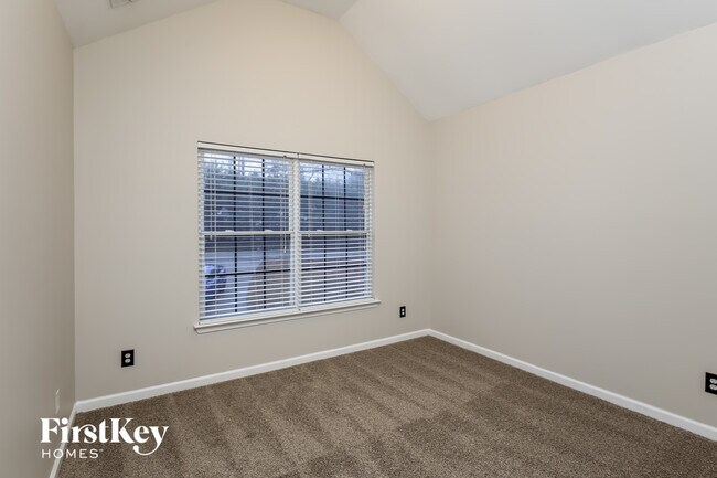 Building Photo - 9435 Waldrip Rd