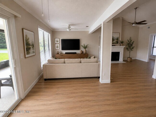 Building Photo - 7827 Fawn Brook Cir E
